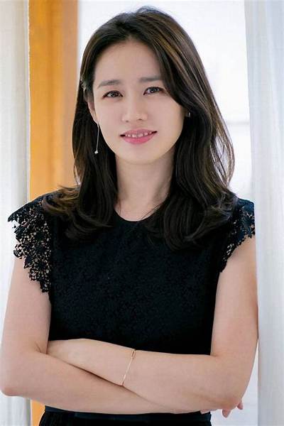 Son Ye-Jin - Age, Family, Bio