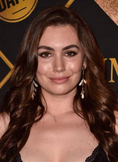 Sophie Simmons Net Worth - Wiki, Age, Weight and Height, Relationships, Family, and More
