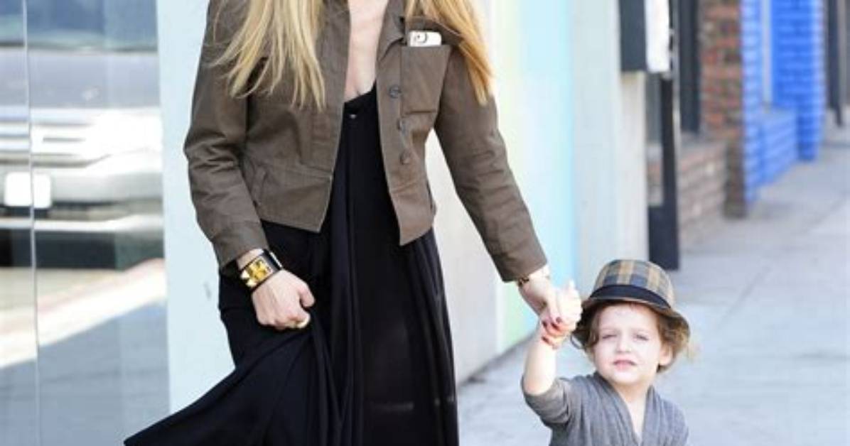Star: Rachel Zoe Lives on 600 Calories a Day, ‘Surviving on Coffee, Nuts & Fruit’