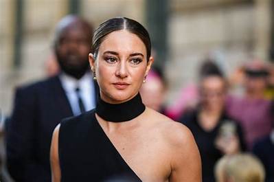 Star: Shailene Woodley Has a ‘Diva Attitude, Won’t Mingle with Fans’ at Premieres