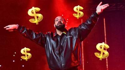 Super Bowl: Drake's Humongous Winnings Will Make One Lucky Fan Extremely Happy