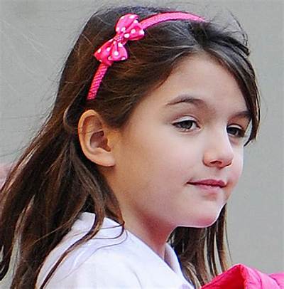 Suri Cruise Finally Gets a Headband!