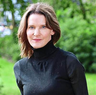 Susie Dent Height, Weight, Net Worth, Age, Birthday, Wikipedia, Who, Nationality, Biography