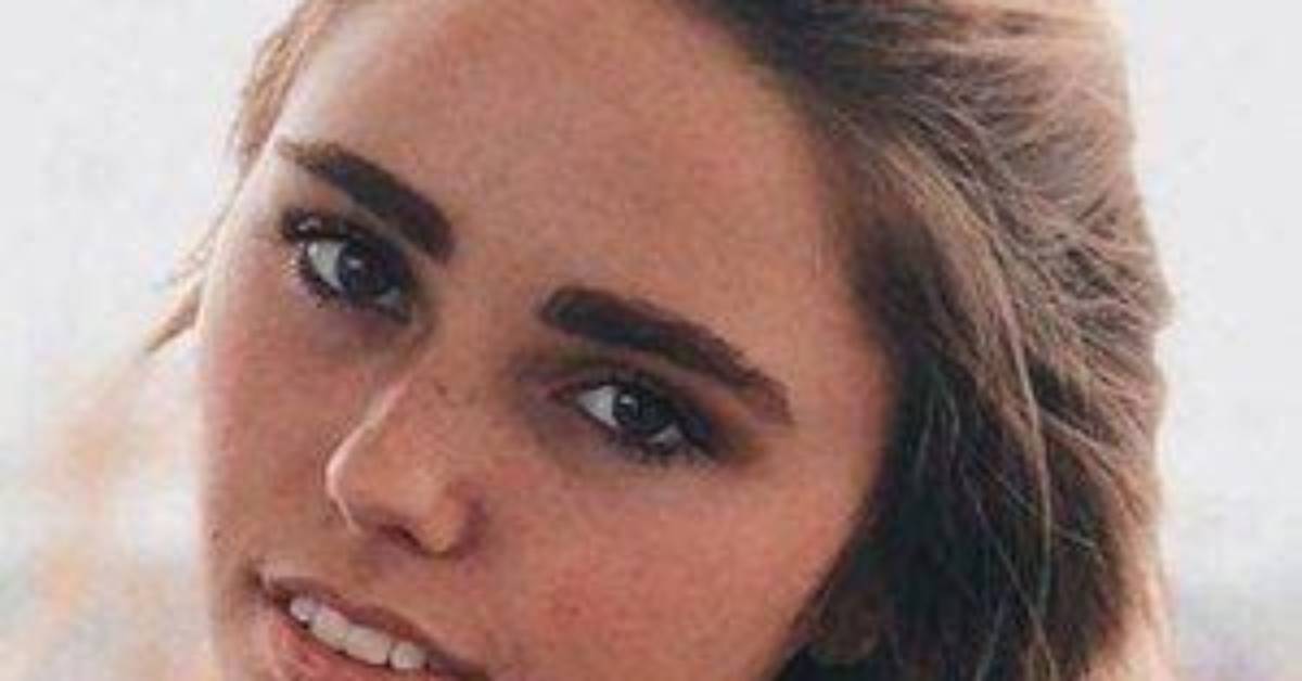 Sydney Frances - Age, Family, Bio