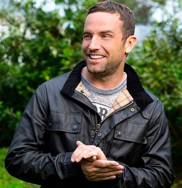 T. J. Lavin Bio (Wiki)