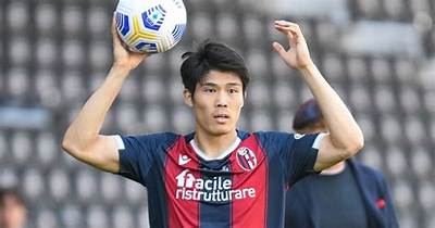 Takehiro Tomiyasu Height, Weight, Net Worth, Age, Birthday, Wikipedia, Who, Nationality, Biography