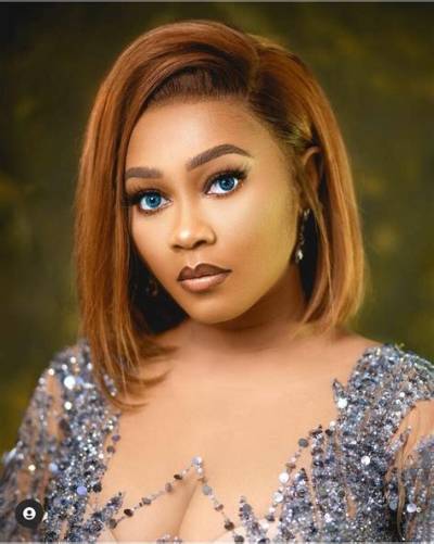 Tana Adelana Shares Gorgeous Photos as She Enjoys Boat Cruise in Mauritius