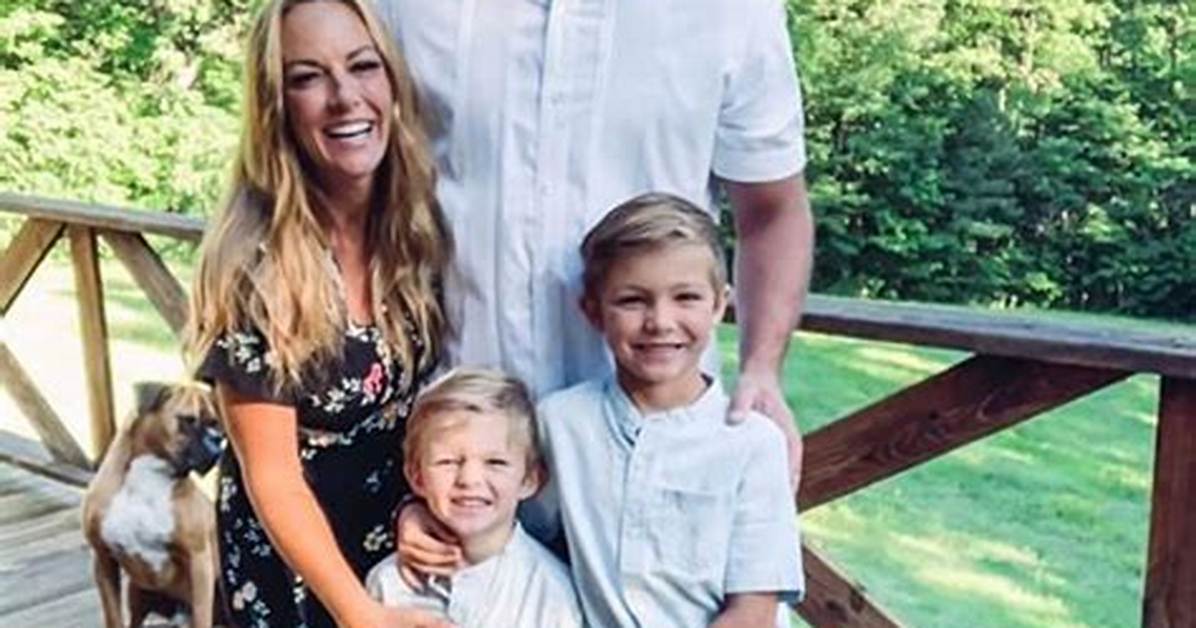 Tayla Lynn Family Life with Husband and Parents