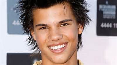 Taylor Lautner Has Been Letting Fans Say His Name Wrong 'This Entire Time'