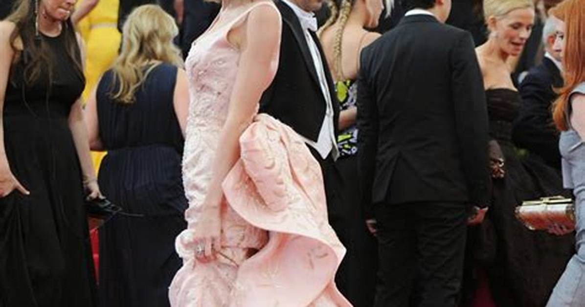 Taylor Swift in Pink Oscar De La Renta at the 2014 Met Gala: Classic or Dated?