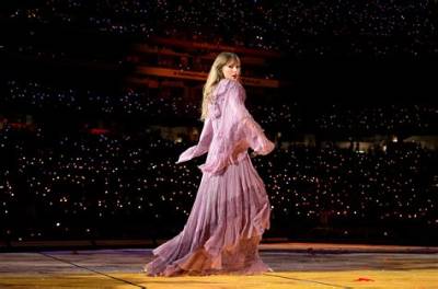 Taylor Swift Opens Eras Tour at State Farm Stadium, Glendale with ‘Miss Americana & the Heartbreak Prince’: Here Is Full Setlist