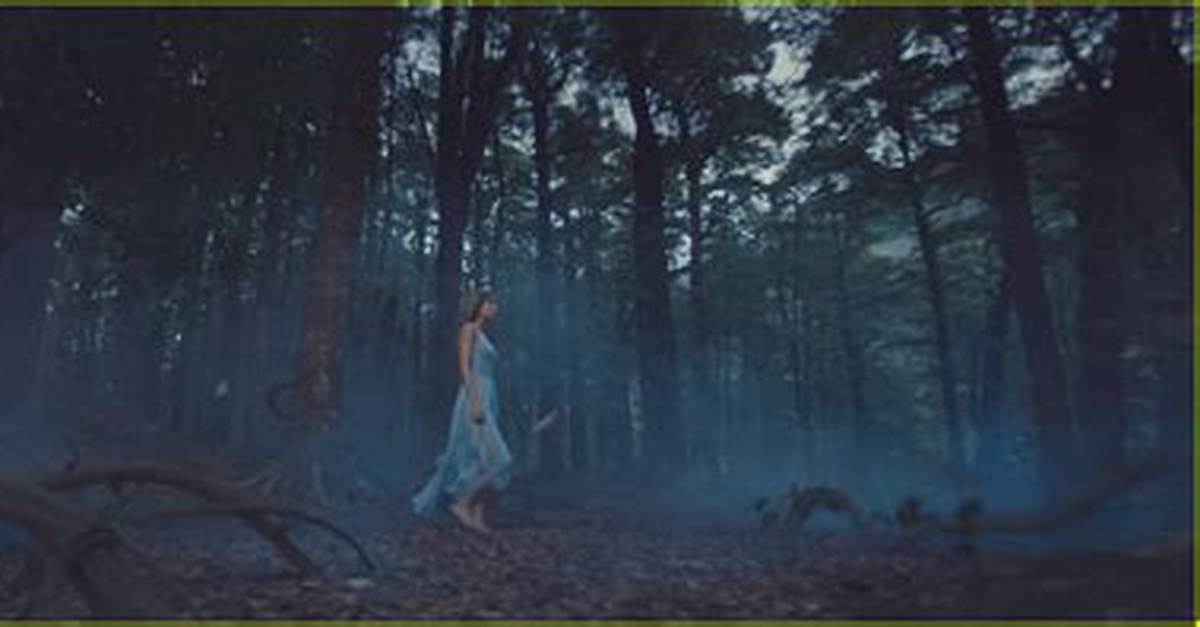 Taylor Swift’s “Out of the Woods” Is Released and Hits Number One