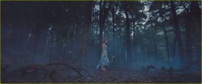 Taylor Swift’s “Out of the Woods” Is Released and Hits Number One