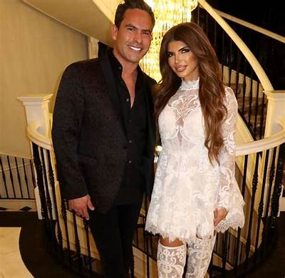 Teresa Giudice and Luis Ruelas Celebrate Their First Thanksgiving as Newlyweds with Her 4 Daughters
