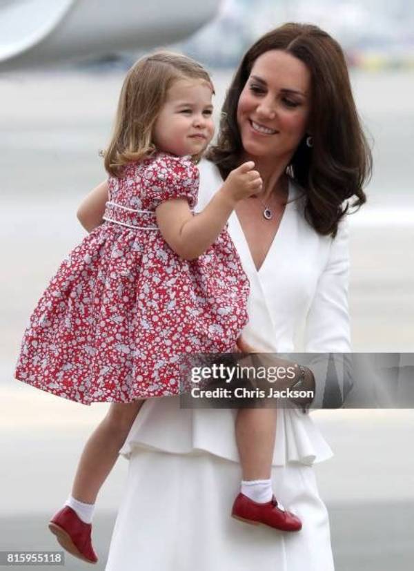 The Duke & Duchess of Cambridge Took Charlotte & George to School Today