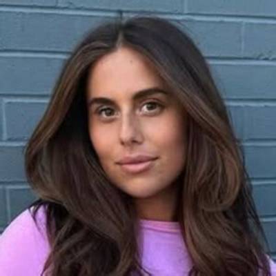 The Tiktok Star Julia Grandoni Wikiepdia Bio, Catfish Face Transformation Video Reddit Twitter, Age and Instagram