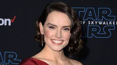 The Untold Truth About Daisy Ridley’s Husband, Tom Bateman