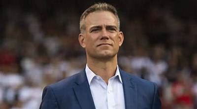Theo Epstein Height, Weight, Net Worth, Age, Birthday, Wikipedia, Who, Instagram, Biography