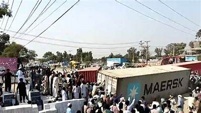 Thousands of Disgruntled Farmers Paralyse Islamabad