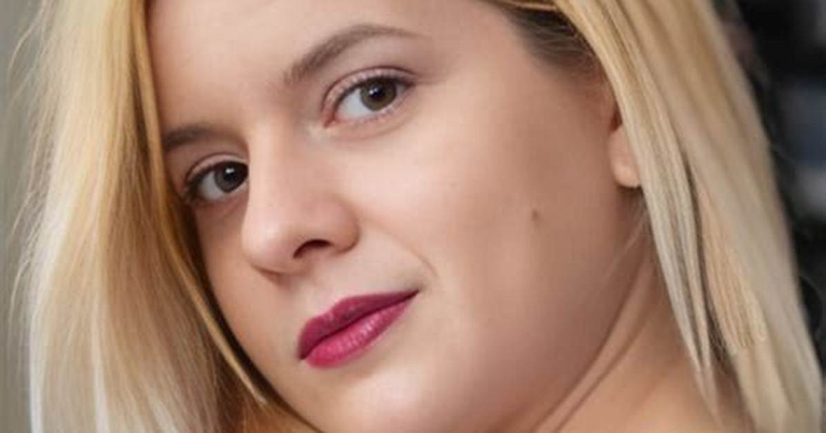 Tina Jones - Age, Family, Bio