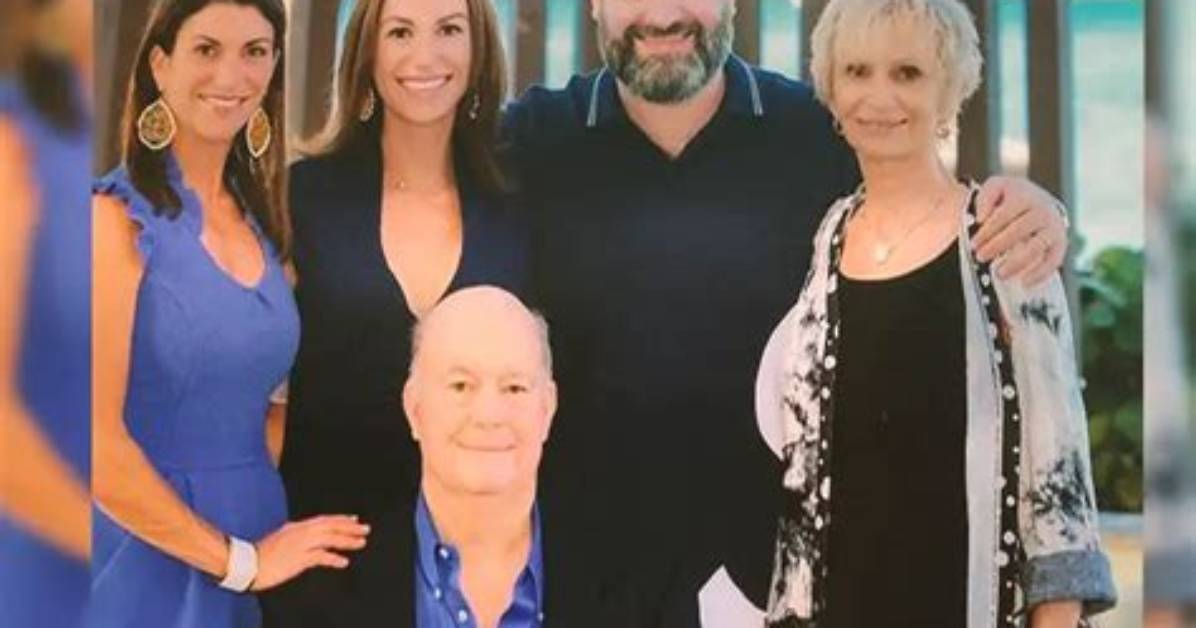 Tom Segura Has Two Siblings Jane and Maria Segura