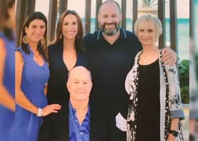 Tom Segura Has Two Siblings Jane and Maria Segura