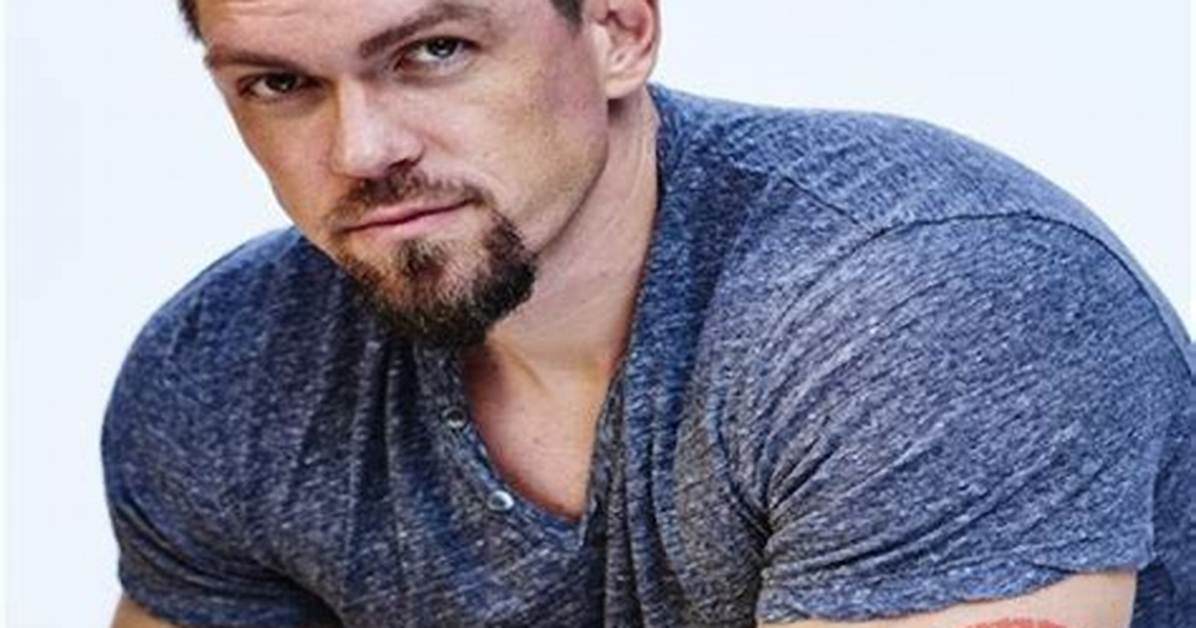 Tom Whitehead Height, Weight, Net Worth, Age, Birthday, Wikipedia, Who, Nationality, Biography