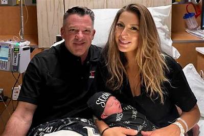 Tony Stewart - Age, Family, Bio