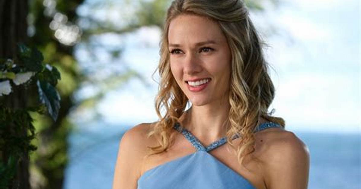 Tori Anderson Height, Weight, Net Worth, Age, Birthday, Wikipedia, Who, Nationality, Biography