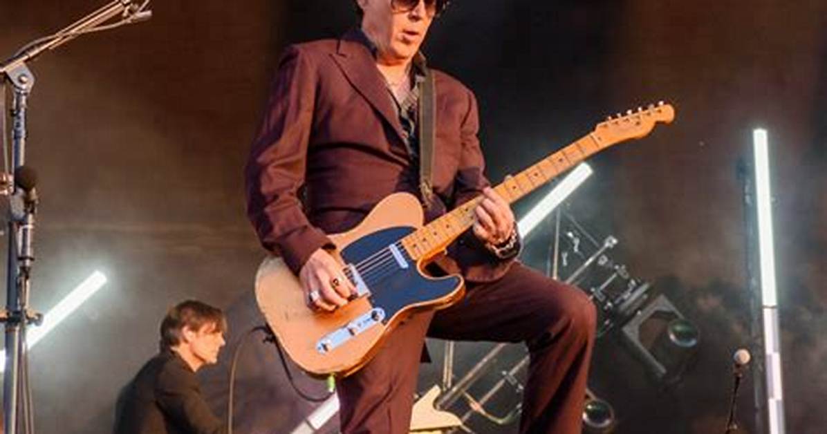 Troy Van Leeuwen - Age, Family, Bio