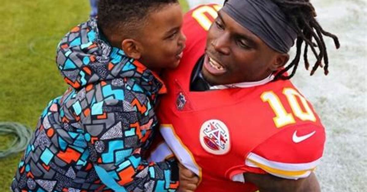 Tyreek Hill Wiki, Biography, Age, Career, Height, Salary, Girlfriend, Parents, Net Worth