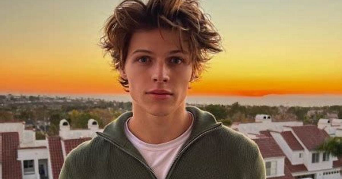 Unveiling Sam Dezz's Dating Status, Early Life, Family, and Net Worth: What's the Truth