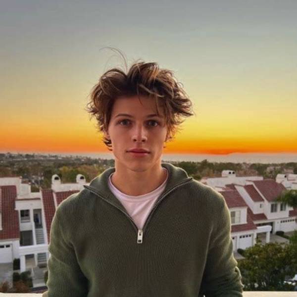 Unveiling Sam Dezz's Dating Status, Early Life, Family, and Net Worth: What's the Truth