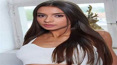 Vanessa Aspillaga Height, Weight, Net Worth, Age, Birthday, Wikipedia, Who, Nationality, Biography