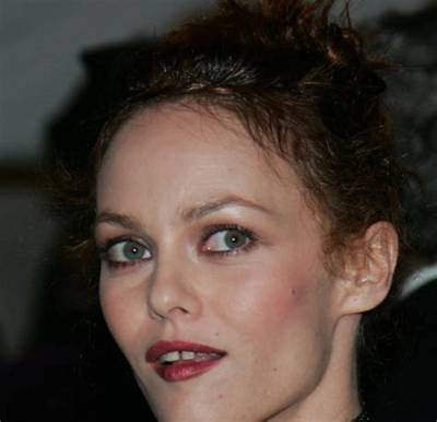 Vanessa Paradis: “Why Would I Fix My Teeth? I Can Spit Water Through Them”