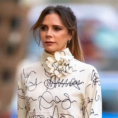 Victoria Beckham Looks Like She Finally Snapped & Stopped Caring About Her Marriage