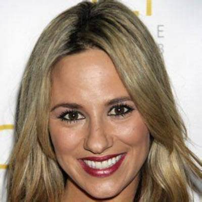 Victoria Mongeon - Age, Family, Bio
