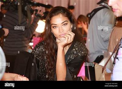 Victoria’s Secret Model Shanina Shaik Is Expecting Her First Child with Boyfriend Matthew Adesuyan