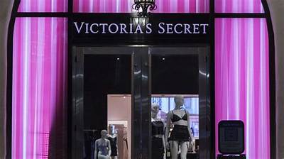 Victoria's Secret Model Shuts Down Haters over 'Changing Face' Once and for All