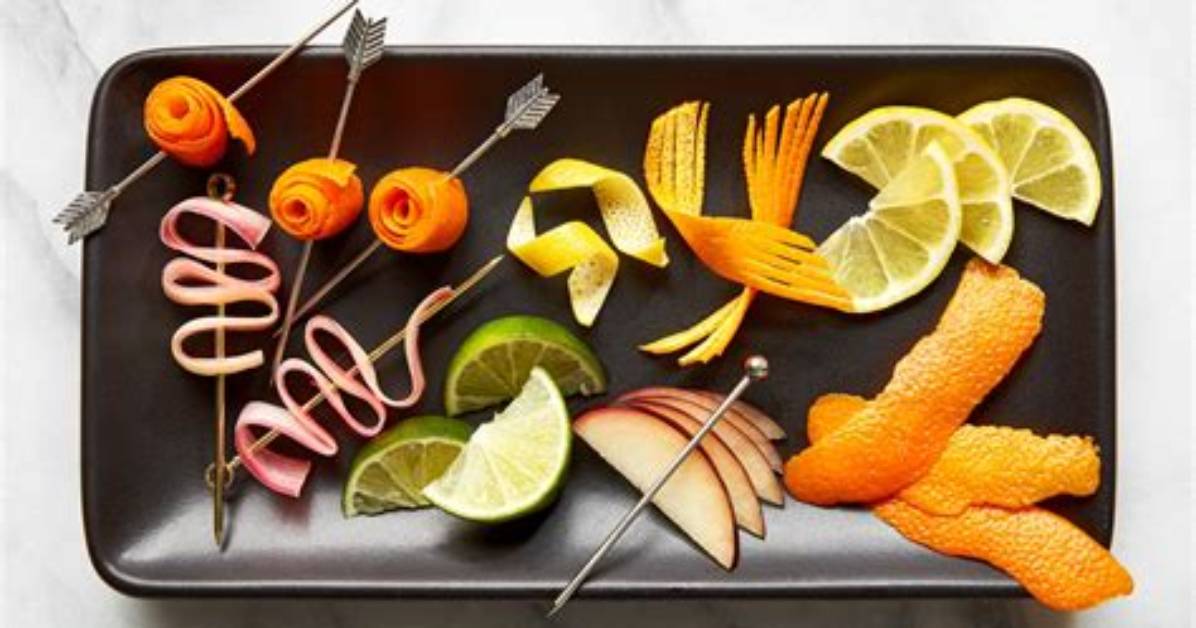 What Are the Types of Garnishes?