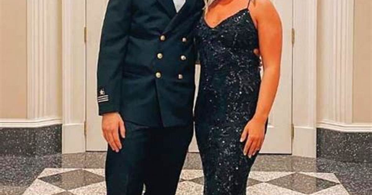 What Do U Wear to a Ball?