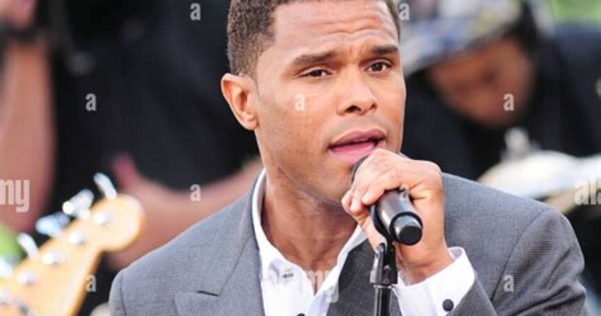 What Happened to the Singer Maxwell?