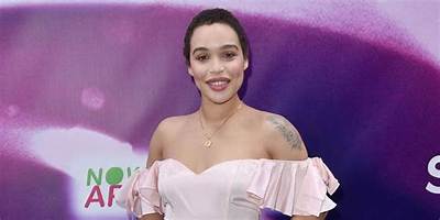 What Is Cleopatra Coleman Net Worth? Salary Endorsement and Earning Details