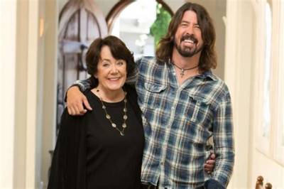 What Is Virginia Grohl Cause of Death? What Happened to Dave Grohl Mother?