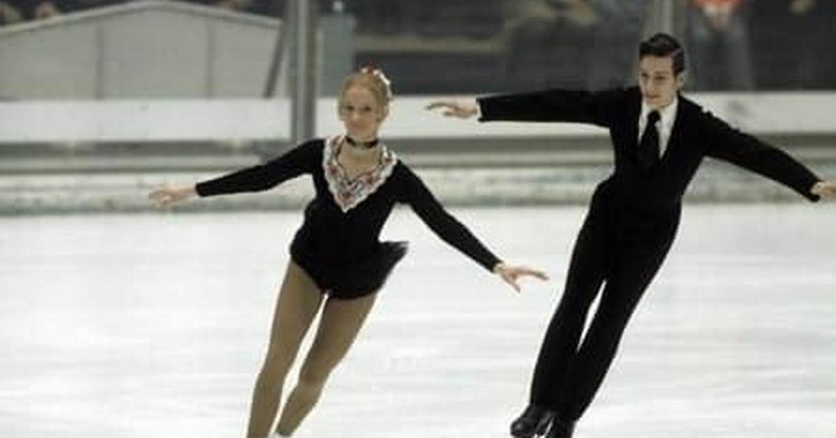 What's Former Professional Figure-Skater, Kenneth Shelly Relationship Status?