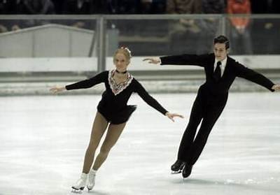 What's Former Professional Figure-Skater, Kenneth Shelly Relationship Status?