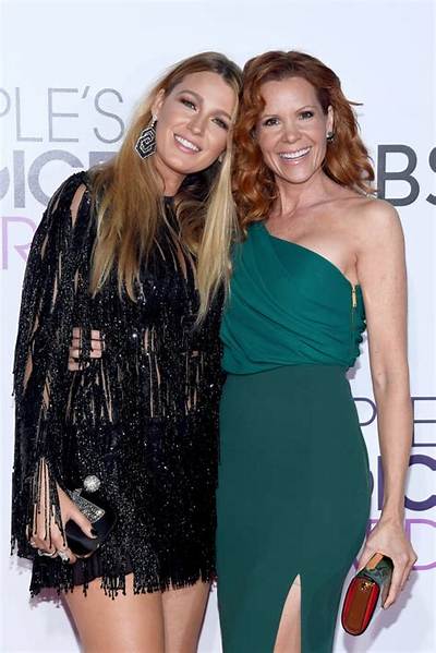 Where Is Robyn Lively Now? Blake Lively Sister’s Biography