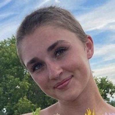 Whitney Hanson - Age, Family, Bio
