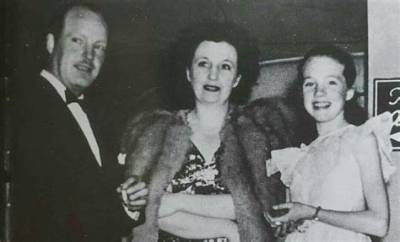 Who Are Julie Andrewss Parents? Julie Andrews Biography, Parents Name and More