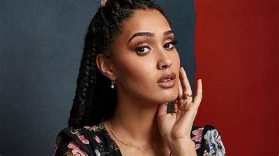Who Are Lee Rodriguez’s Parents? Ethnicity and Siblings of Actress Explored